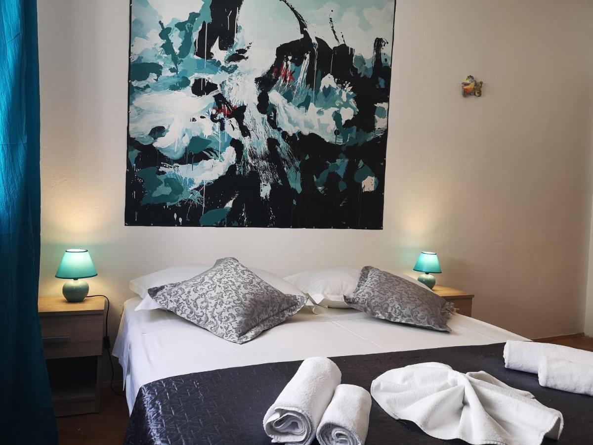 Apartments Spiro สปลิท ภายนอก รูปภาพ