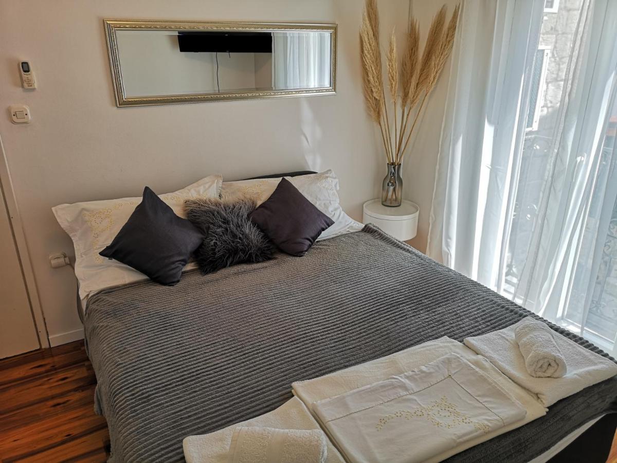 Apartments Spiro สปลิท ภายนอก รูปภาพ
