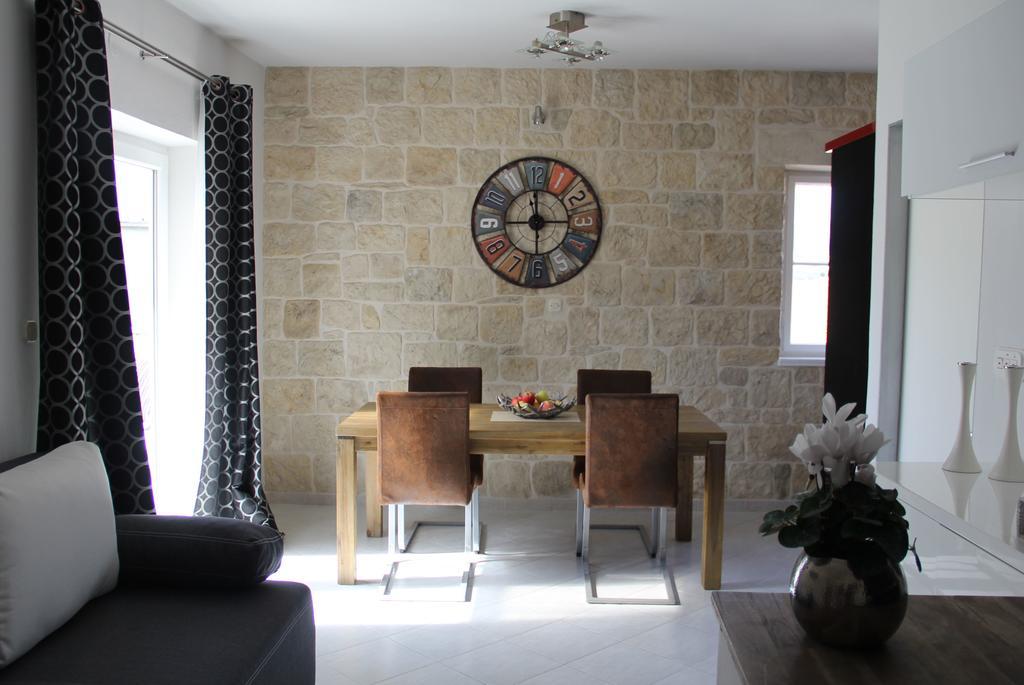 Apartments Spiro สปลิท ภายนอก รูปภาพ